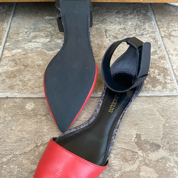 Coral pointed toe flats - Picture 3 of 4